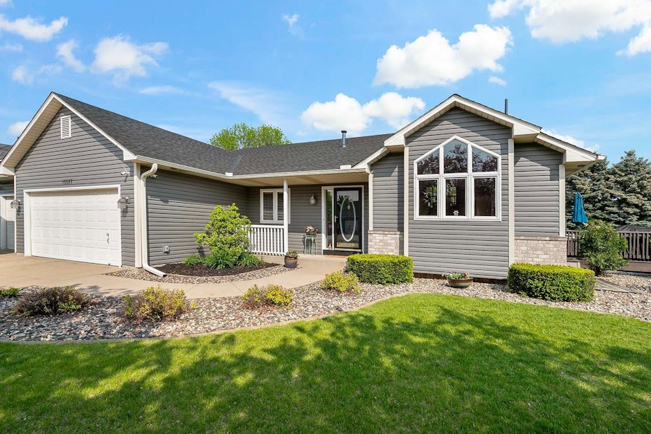 16527 Fieldcrest Avenue, Farmington, MN 55024, Presented by Julie